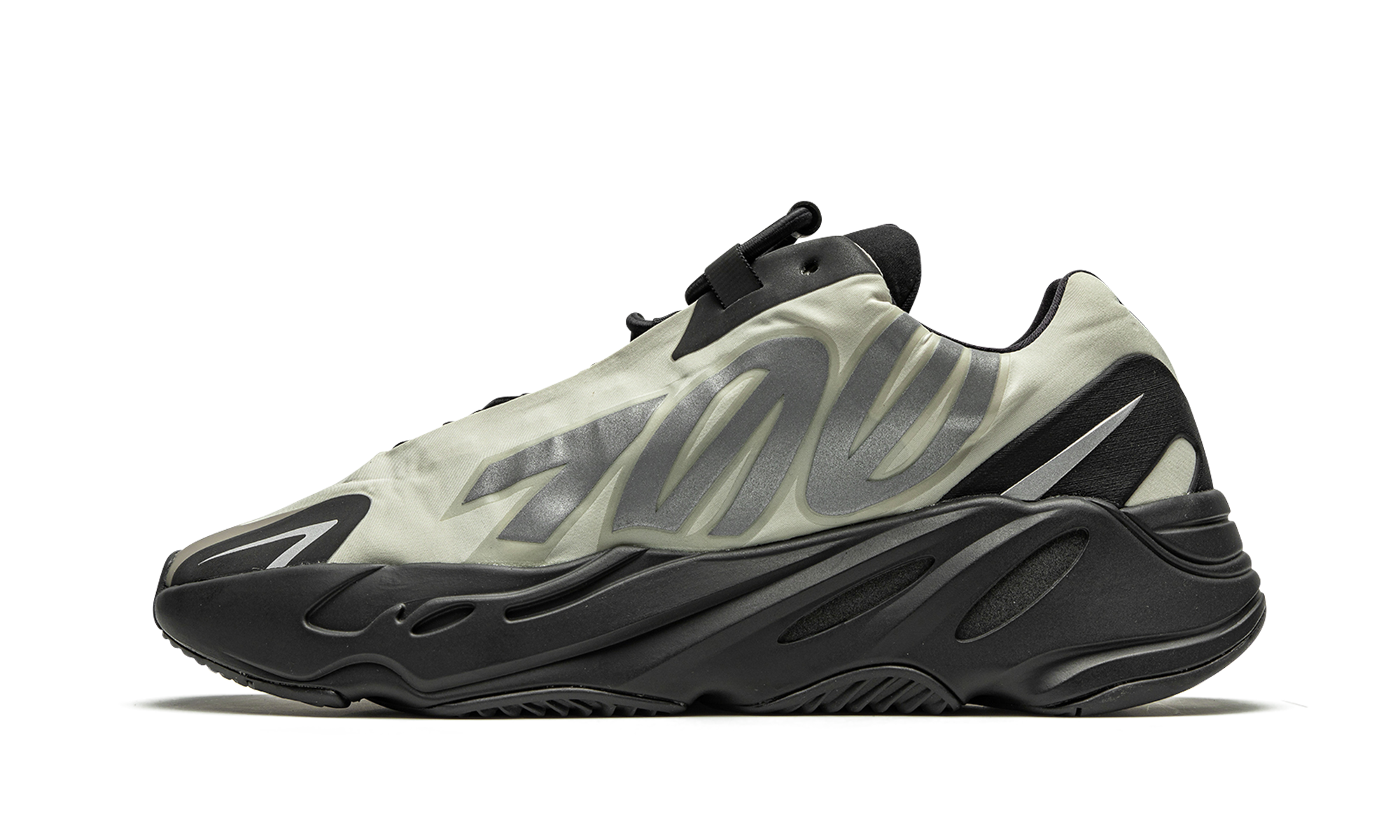 Yeezy Boost 700 MNVN "Bone"