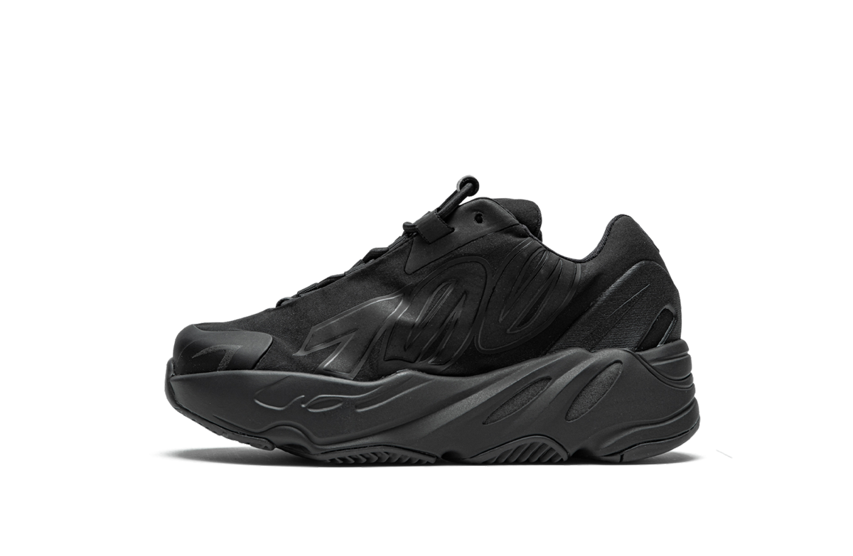 Yeezy Boost 700 MNVN Kids "Triple Black"