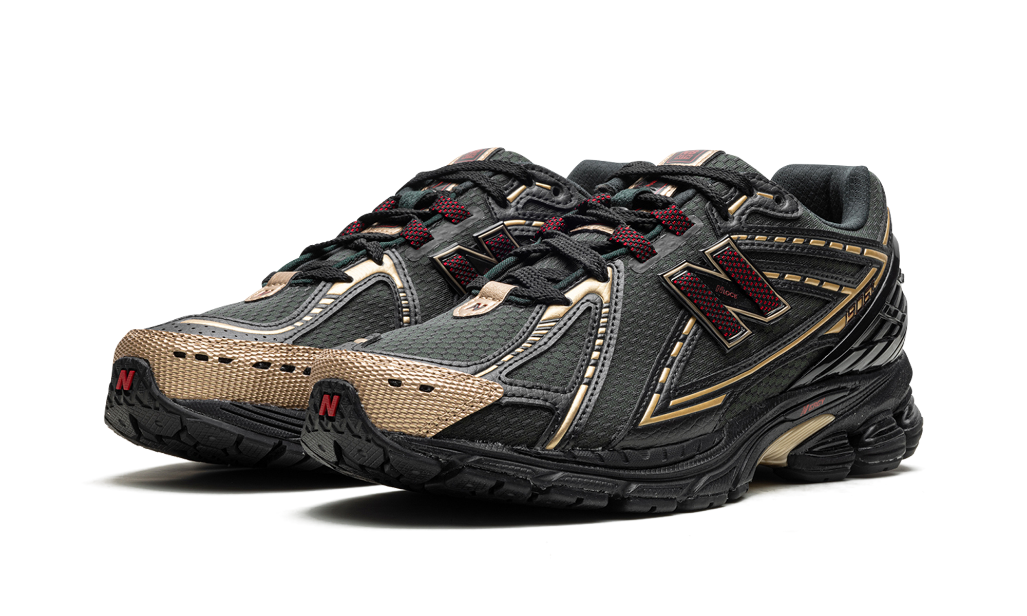 1906R "Kith- Black"
